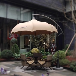Parasol d'extérieur grand format pour cour, café, restaurant, auvent arqué en forme de pastèque, imperméable et anti-UV - Product Image 1