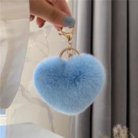 2024 Promotion cadeau doux mignon Furball pompon en forme de coeur en peluche moelleux boules fourrure porte-clés Pom Pom coeur porte-clés