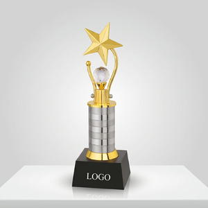 Trofeo Estrella de Alta Calidad con Acabado Pulido, Metal Fundido a Presión, Portátil, Listo para Grabar - Product Image 1