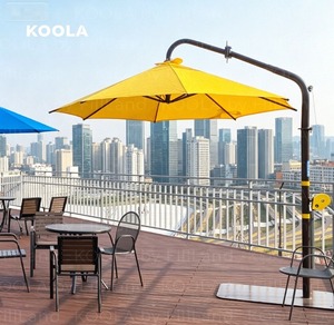 Sombrilla de Patio Cantilever de 13 pies, Resistente, Comercial, de Acero, Impermeable, con Protección UV, para Exteriores, Ideal para Resorts - Product Image 1