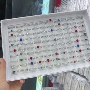 Anillos de Acero Inoxidable al por Mayor para Mujer, Chapados en Oro Rosa Clásico 2026, con Zirconia en Forma de Corazón, en Caja - Product Image 3