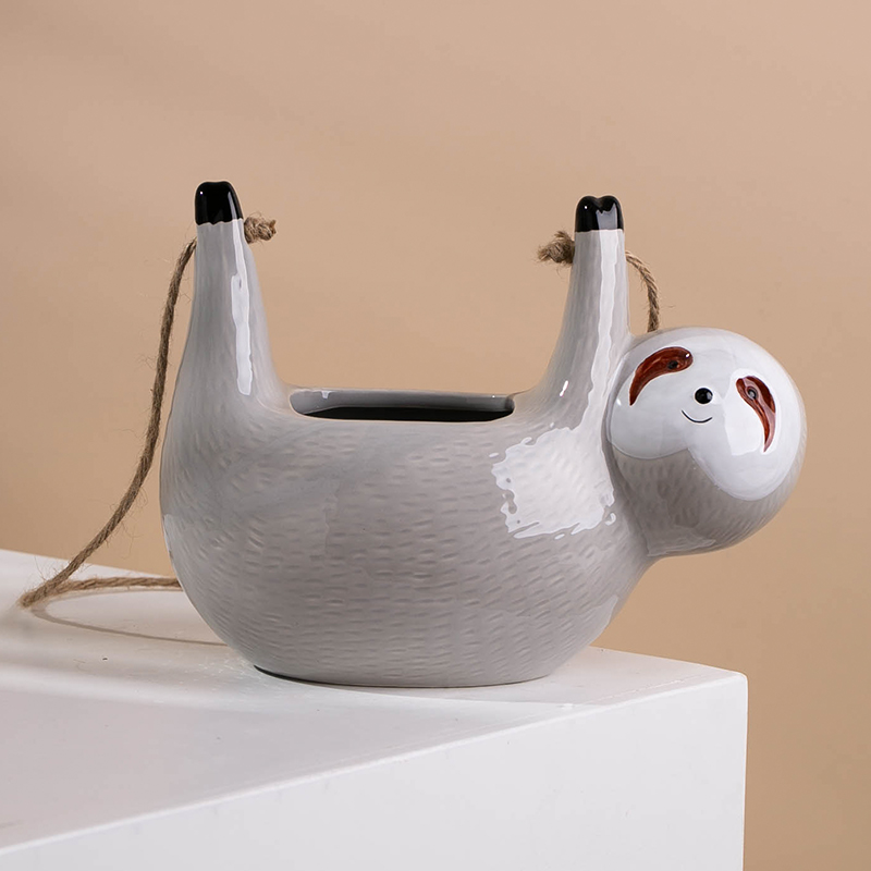 สีเทาเข้ม