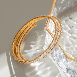 Aretas Winter New Light Luxury Retro Bracelet Venta al por mayor Acero inoxidable Chapado en oro Multi-Layer White Zircon Bracelet para mujer - Product Image 6