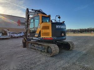 Excavatrice sur chenilles d'occasion Hyundai HX130 de 13 tonnes à prix avantageux en promotion - Product Image 2