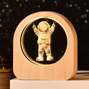 Lámpara LED de Esfera de Cristal 3D Tallada a Medida, Base de Madera Luminosa, Técnica Pulida, Adornos Creativos de Escritorio para Navidad - Product Image 1