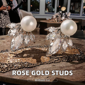 Pendientes de Perlas de Concha en Forma de Flor con Baño de Plata y Oro Rosa de Alta Calidad, con Circonita Cúbica, para Novia, Dama de Honor, Hechos con Circonita Cúbica - Product Image 3