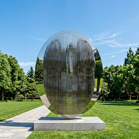 Grande sculpture faciale en acier inoxydable, sculpture de tête paramétrique en métal, installation artistique abstraite moderne pour l'extérieur