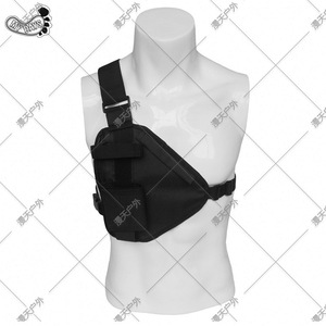 Chaleco Walkie Talkie Triangular Negro con Correa de Hombro Arqueada, Bolsillo Interior con Cremallera, Uniforme de Entrenamiento Unisex para Adultos - Product Image 4
