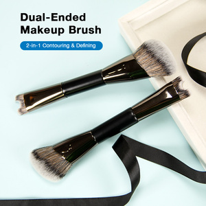 Brocha de Maquillaje de Doble Punta Angulada, Pelo Sintético, Mango Metálico, Brocha para Base, Rostro y Ojos - Product Image 4