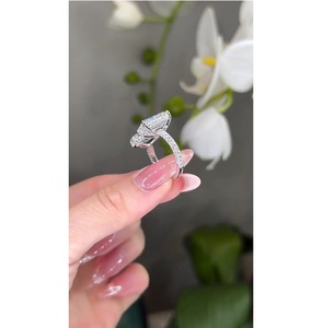 Anillo de Compromiso de Lujo con Diamante Cultivado en Laboratorio de 4CT Toi Et Moi, Oro Blanco Sólido de 14K/18K, Certificado VVS - Product Image 1