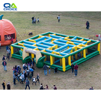 Labyrinthe gonflable commercial personnalisé en PVC certifié CE, grand jeu de défi, labyrinthe hanté, labyrinthe de maïs, installation facile, à vendre