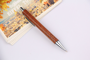 Bolígrafo Promocional de Clic con Diseño de Madera Original, Piezas Metálicas Cromadas, Logotipo Grabado Personalizado - Product Image 6