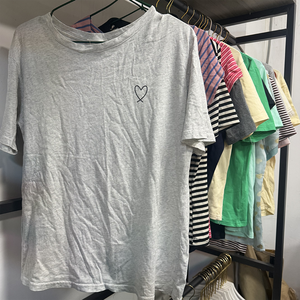 Vente en gros de t-shirts en coton d'occasion pour femmes, amples et confortables, vente directe d'usine, Ukay pour femmes, vêtements usagés élégants - Product Image 6