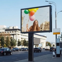 Boîte lumineuse publicitaire à énergie solaire pour rue de ville, nouveau design, structure en acier, style unipôle, panneau d'affichage double face