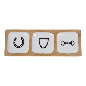 Plateau de service personnalisable en émail blanc fait main avec 3 compartiments pour bonbons, friandises, toffees et noix, idéal pour la conservation des aliments - Product Image 1