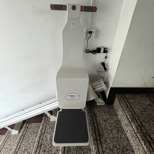<span class=keywords><strong>Monte</strong></span>-<span class=keywords><strong>escalier</strong></span> électrique autoportant, facile à utiliser et sécurisé, avec capteur d'obstacles pour la mobilité des personnes âgées à domicile - Product Image 6