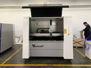Machine de découpe laser à fibre CNC de petit format 1390 haute précision pour tôles, prix usine - Product Image 4