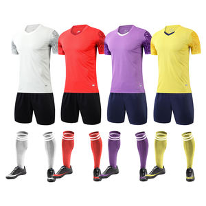 2025新设计聚酯纤维成人足球球衣套装儿童足球训练服 - Product Image 1