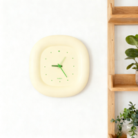 Horloge murale/de table à piles en plastique mat avec cadre en arc, design Art Déco, mouvement silencieux, longue durée de vie de la batterie, écologique