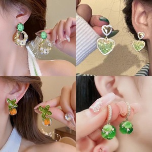 Pendientes de nuevo estilo 2026 para venta al por mayor, versión coreana, pendientes de flores verdes para niñas - Product Image 2