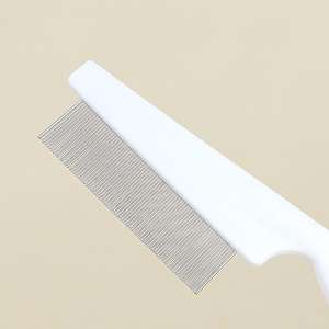 Peine Profesional para Pulgas y Garrapatas de Mascotas |   Cepillo de Dientes Finos para Perros para Eliminar <span class=keywords><strong>Caspa</strong></span>, Crostas y Residuos |   Suave con la Piel de las Mascotas - Product Image 4