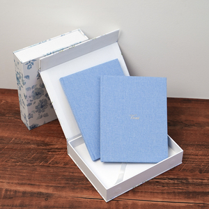 Libro dei Voti Nuziali Personalizzato con Logo, Copertina Rigida in Lino con Stampa in Lamina d'Oro, Set Regalo per Sposi - Product Image 2