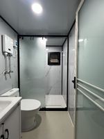 Maison préfabriquée mobile de 20 pieds à double extension, avec panneaux métalliques sculptés, pour hébergement touristique