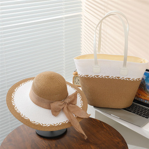 Ensemble Chapeau de Plage en Paille <span class=keywords><strong>Bleu</strong></span> et Blanc pour <span class=keywords><strong>Femme</strong></span> et Sac Fourre-tout – Lot de 2 Pièces : Chapeau de Soleil à Large Bord avec Nœud et Sac à Bandoulière Tressé pour les Vacances - Product Image 3