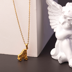 Patins <span class=keywords><strong>à</strong></span> roulettes pendentif <span class=keywords><strong>patin</strong></span> <span class=keywords><strong>à</strong></span> <span class=keywords><strong>glace</strong></span> chaussure pendentif bijoux en acier inoxydable couleur or 18 carats plaqué hommes pendentifs <span class=keywords><strong>à</strong></span> breloque collier - Product Image 1