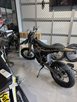 Ahora en Oferta, Surron Ultra Bee Negra, 74v 24.5kW Supermoto, Rural o Urbana
