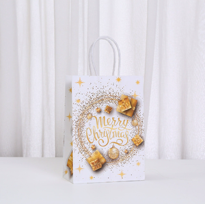 Serie navideña Platinum de bolsas de papel kraft con diseño de ciervo dorado, bolsa de regalo de dibujos animados, bolsa de embalaje para dulces de fiesta, para venta al por mayor. - Product Image 5