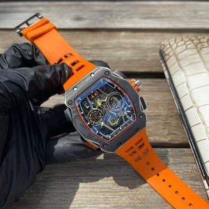 Montre mécanique classique et élégante avec cadran en cristal saphir, mouvement automatique étanche, couleur orange et design ajouré - Product Image 2