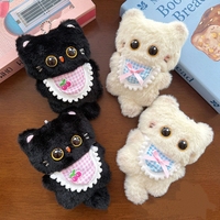 Porte-clés en peluche chat kawaii avec tablier, chaton en peluche doux, breloque de sac, accessoire à suspendre au véhicule