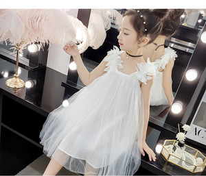 Abito da Sposa Stile Principessa Americana Vintage con Spalle Scoperte e Pizzo Floreale Bianco per Bambine - Product Image 3