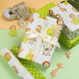 Papel de regalo neutro para baby shower con diseño de jirafa y león de dibujos animados, impreso por ambos lados, personalizable. - Product Image 1