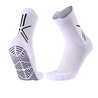 Chaussettes d'entraînement pour hommes, absorbant la transpiration, respirantes, épaisses, en tissu éponge, chaussettes de football professionnelles antidérapantes sur les semelles des pieds