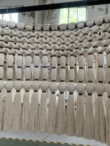 Toile de fond de mariage en macramé personnalisée, arche bohème pour cérémonie de mariage, auvent personnalisé avec franges et draperie de plafond - Product Image 4