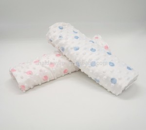 Brosse <span class=keywords><strong>minky</strong></span> points <span class=keywords><strong>blanc</strong></span> velboa couvertures enfants 100 polyester tissu avec douts imprimé - Product Image 1