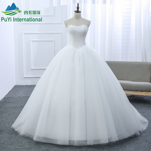Abito da sposa estivo in chiffon bianco, abiti usati in balle, abiti da donna di seconda mano - Product Image 1