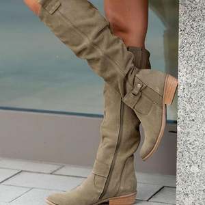 Botas de Moda de Lujo de Diseñador, Botas Planas de Piel de Becerro Importada con Tacón Cuadrado y Hebilla de Caballo, Otoño Invierno - Product Image 1