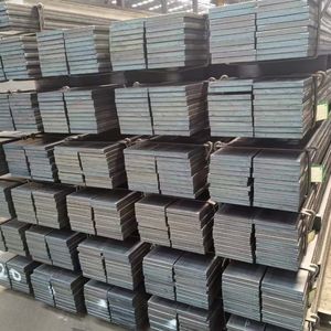 قضبان فولاذية مسطحة مدرفلة على الساخن 75 مم 300 مم S275 Dc53 St52، قضبان فولاذية مسطحة خفيفة 1045 1075 1095، قضبان فولاذية مسطحة مدرفلة على الساخن - Product Image 2