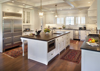 Meubles modernes sur mesure, appartement de luxe classique, cuisine modulaire en bois massif blanc