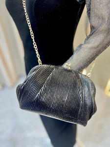 Bolsos de Noche de Moda 2026: Carteras Plisadas Tipo Clutch para Mujer, Bolsos de Hombro con Cadena, Bolsos de Mensajero Elegantes, Bolsos de Satén de Diseño Tipo Almohada - Product Image 4