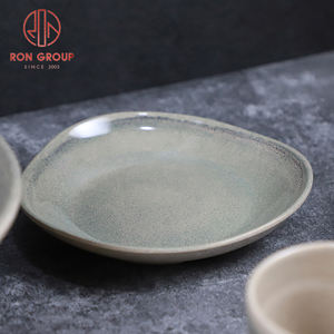Assiette de service ronde <span class=keywords><strong>en</strong></span> mélamine vert <span class=keywords><strong>terre</strong></span> cuite, style minimaliste commercial, pour café, restaurant, hôtel, salon de thé - Product Image 2