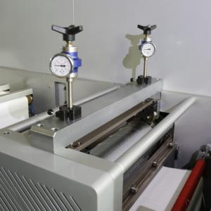 Chuyên Nghiệp Mới chết máy Cắt nhãn vận đơn mã vạch nhiệt nhãn dán chế biến vận chuyển nhãn giấy Delta mang - Product Image 3