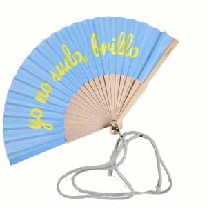 Abanicos Personalizados de Bambú de 21 cm con Asa, Estilo Vintage, Superficie de Tela Tradicional con Técnica de Tallado para Decoración del Hogar y Promocionales - Product Image 1