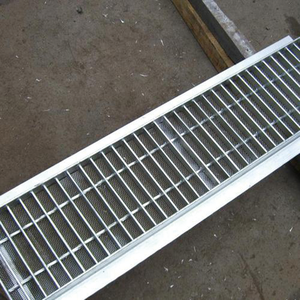 Grille <span class=keywords><strong>en</strong></span> acier soudé standard pour extérieur 1m x 6m, plaquée <span class=keywords><strong>zinc</strong></span>, anti-corrosion, matériaux de construction métalliques à <span class=keywords><strong>vendre</strong></span> - Product Image 2