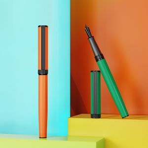 Cadeauset met metalen vulpen, pen met roestvrijstalen punt, blauwe inkt, voor financiële executives. - Product Image 4