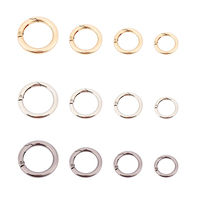 Accessoires de quincaillerie de haute qualité : ressorts de déclenchement, anneaux toriques de formes variées, mousquetons pour porte-clés et boucles