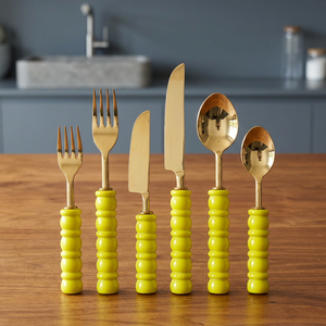Ensemble d'ustensiles de table de luxe avec poignée à bulles vert lime, finition dorée élégante pour une table raffinée - Product Image 2